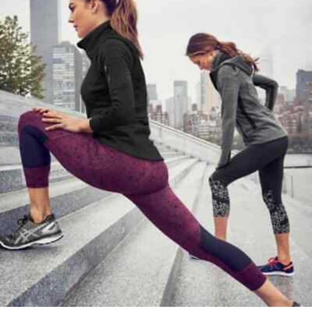 EUC Athleta Capri Leggings